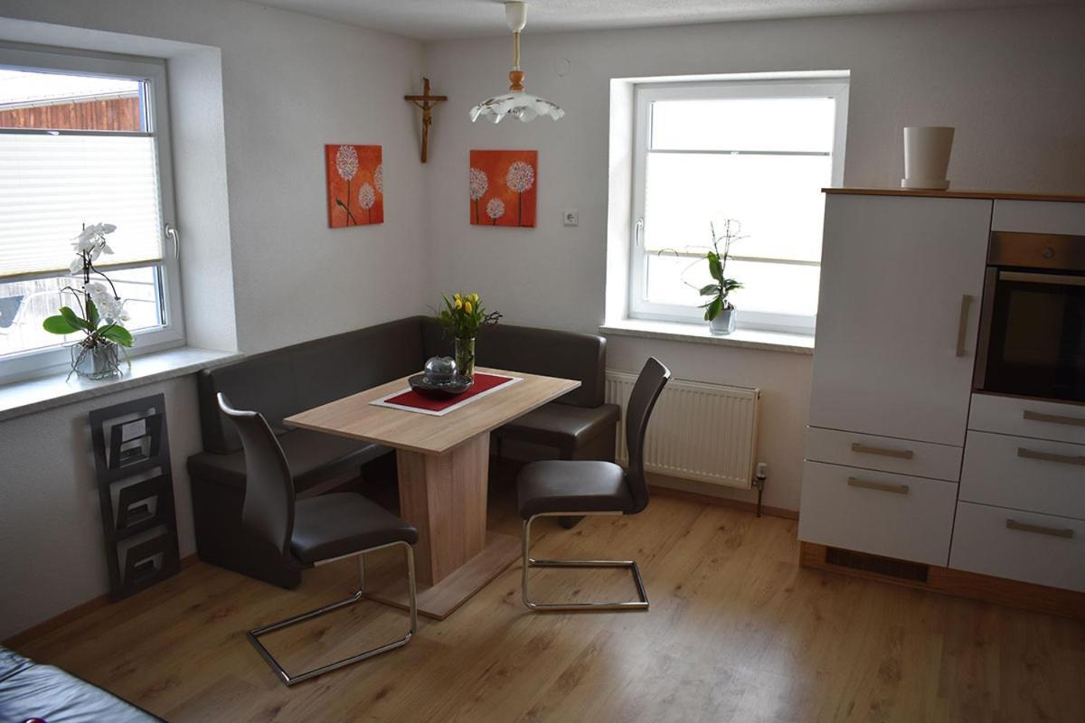 Appartement Am Berg 阿泽皮茨陶 外观 照片